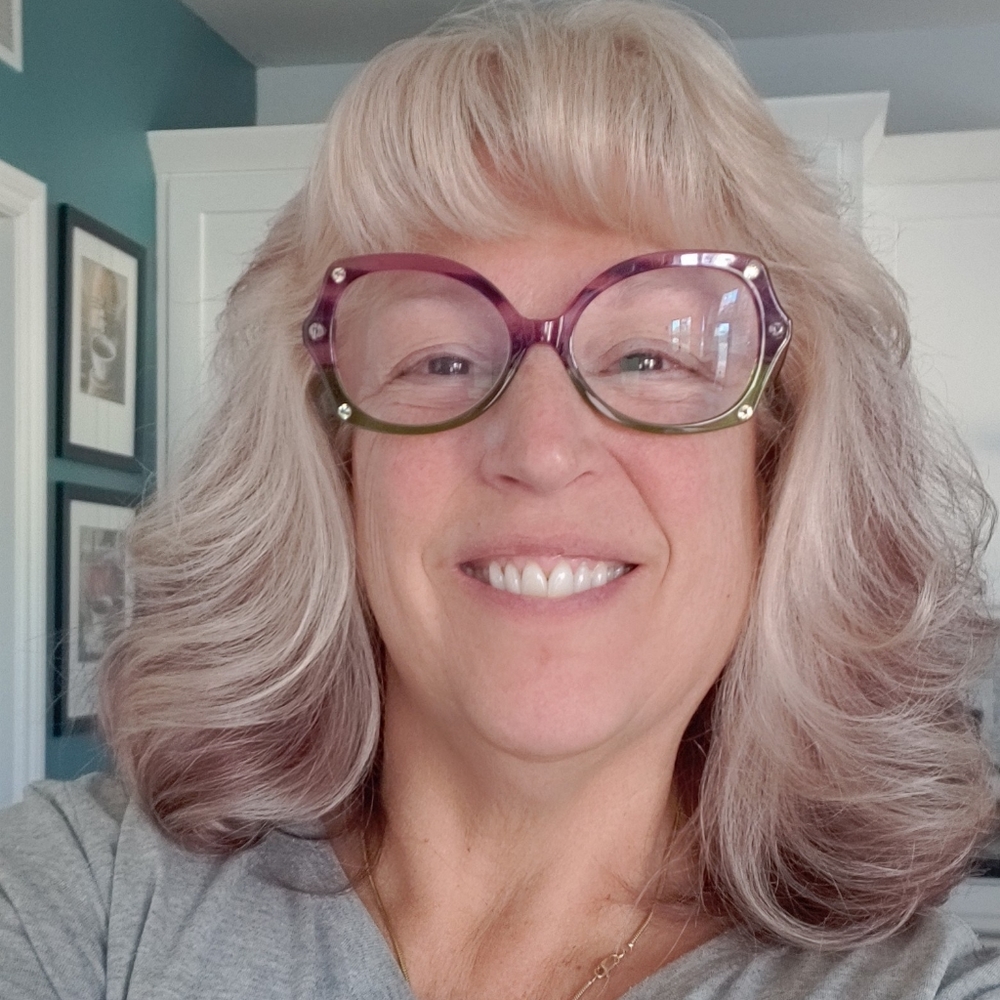 Meet your Posher, April